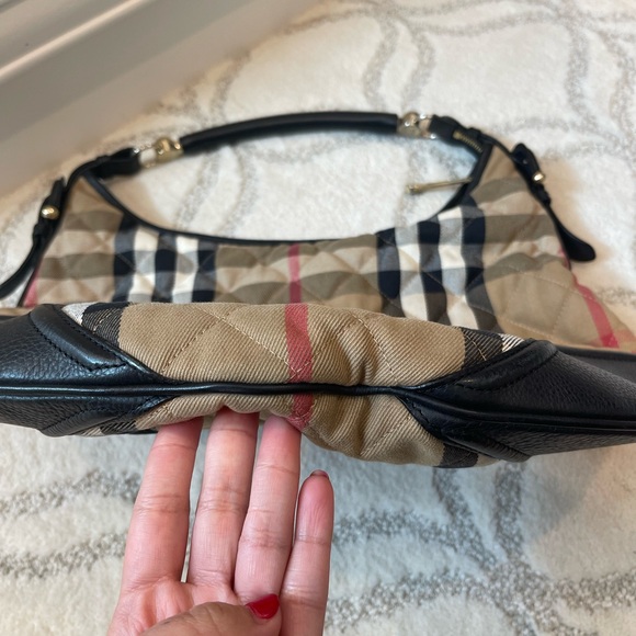 Burberry Beige/Black House Check Canvas and Leather Hoxton Hobo - Picture 5 of 14